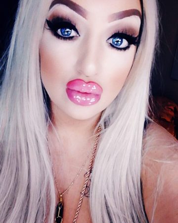 The PBA Guide to Bimbo Makeup – 12. Aspects: Lips - Pink Bimbo Academy
